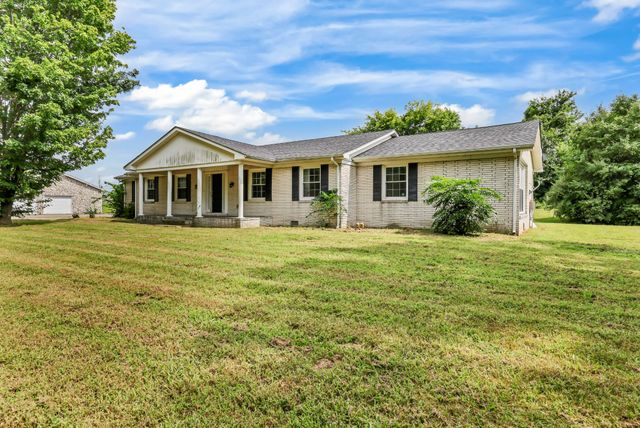 359 Meadow Ln, Oak Grove, KY 42262