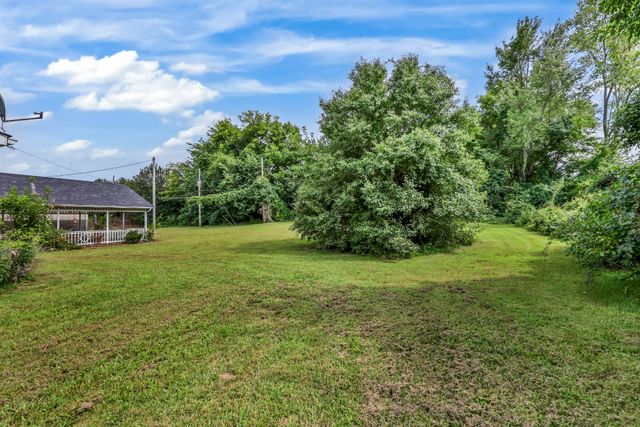 359 Meadow Ln, Oak Grove, KY 42262