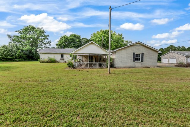 359 Meadow Ln, Oak Grove, KY 42262