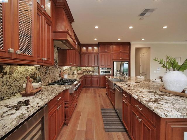 2109 Elderberry Dr, San Ramon, CA 94582