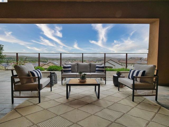 2109 Elderberry Dr, San Ramon, CA 94582