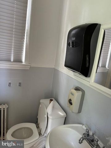 4154 DUKE ST, Alexandria, VA 22304