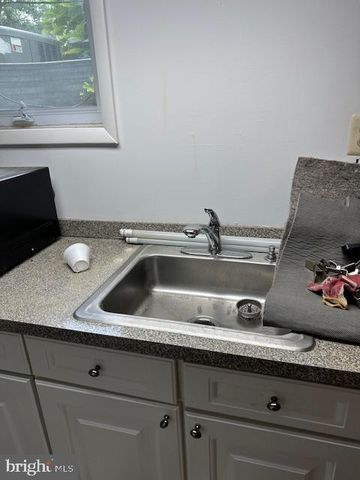 4154 DUKE ST, Alexandria, VA 22304