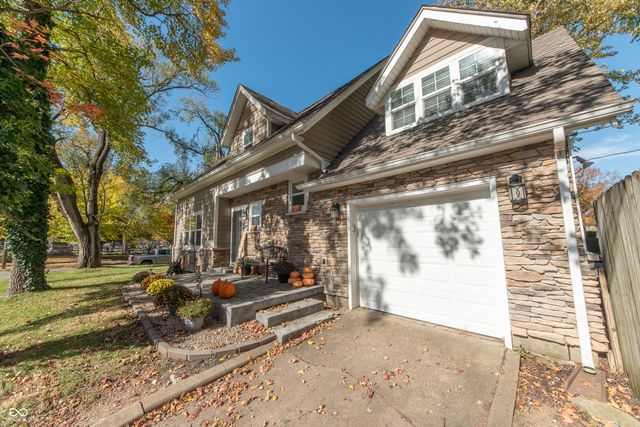 902 18th Street, Columbus, IN 47201