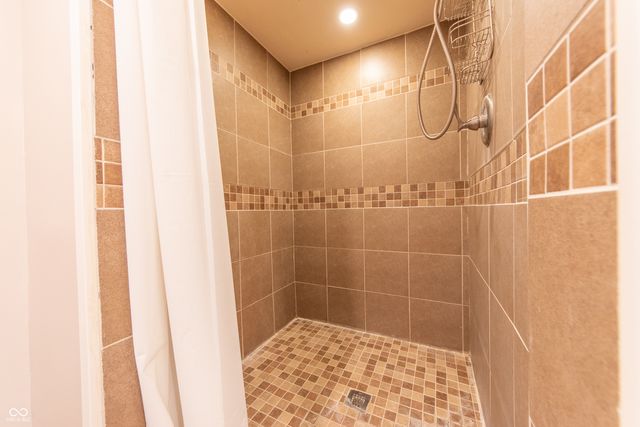 902 18th Street, Columbus, IN 47201