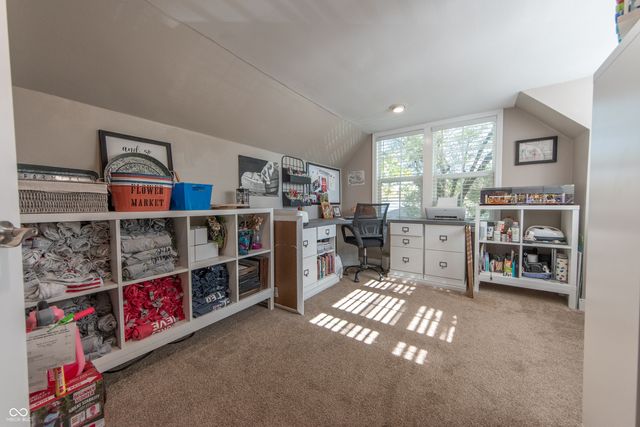 902 18th Street, Columbus, IN 47201