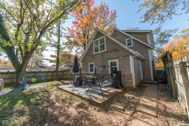 902 18th Street, Columbus, IN 47201