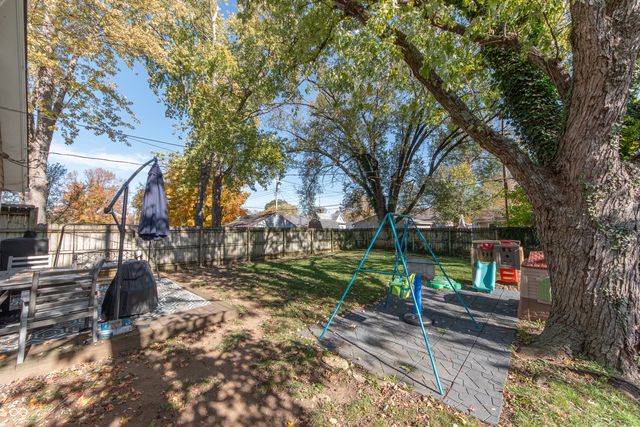 902 18th Street, Columbus, IN 47201