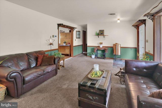 1097 SOFFA RD, East Greenville, PA 18041