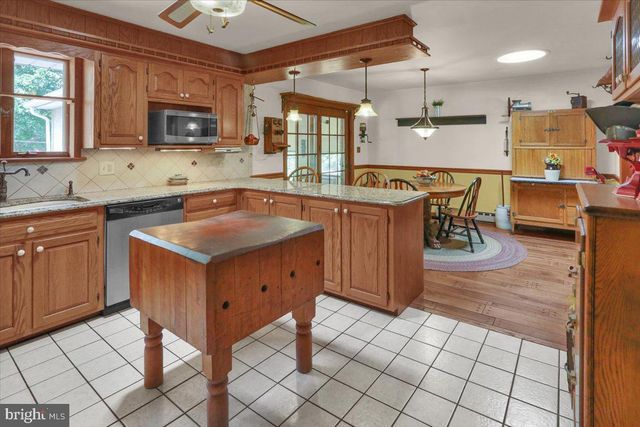 1097 SOFFA RD, East Greenville, PA 18041