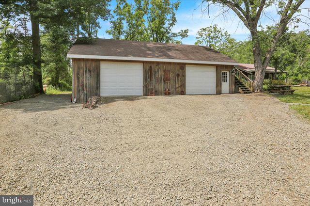 1097 SOFFA RD, East Greenville, PA 18041