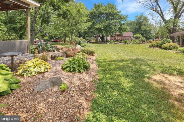 1097 SOFFA RD, East Greenville, PA 18041