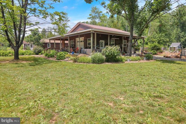 1097 SOFFA RD, East Greenville, PA 18041