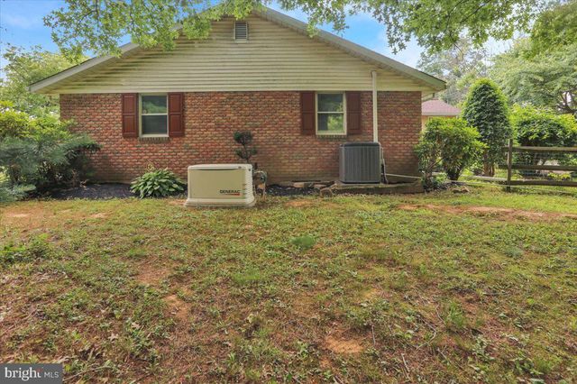1097 SOFFA RD, East Greenville, PA 18041
