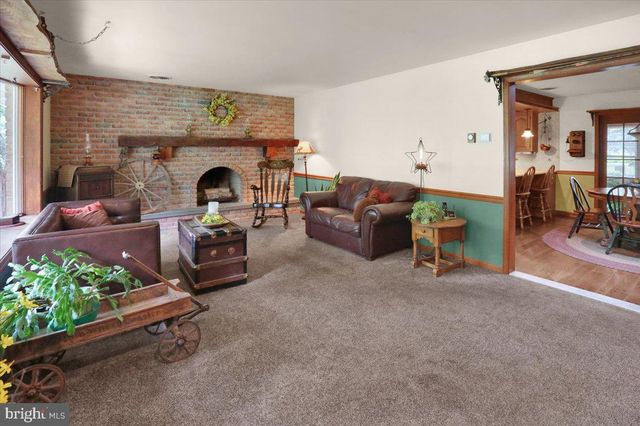 1097 SOFFA RD, East Greenville, PA 18041