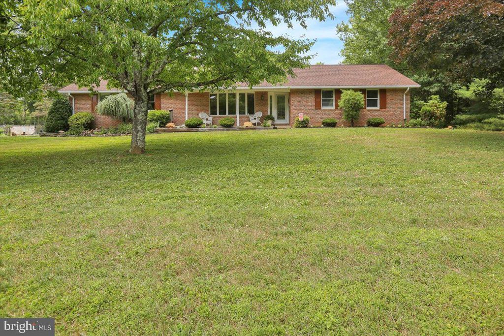 1097 SOFFA RD, East Greenville, PA 18041