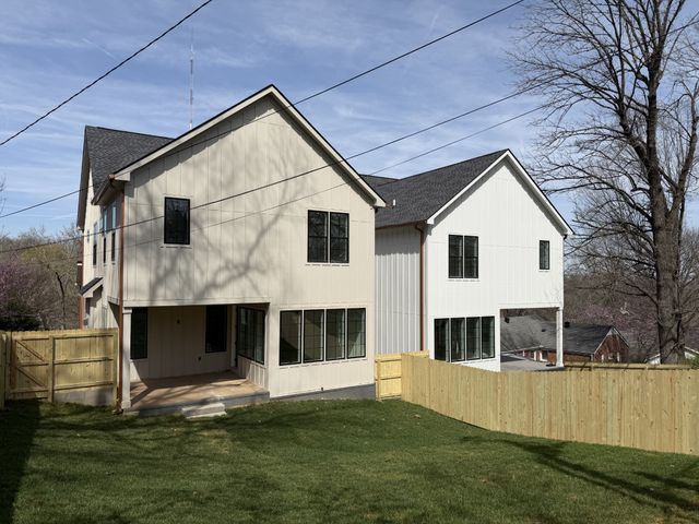 5705B Vine Ridge Dr, Nashville, TN 37205
