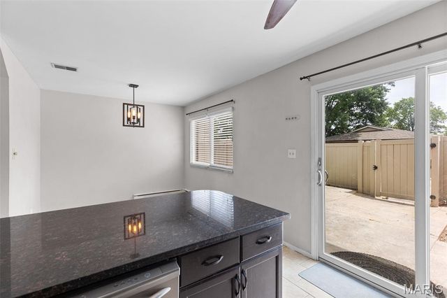 9128 Villaridge Court, St Louis, MO 63123