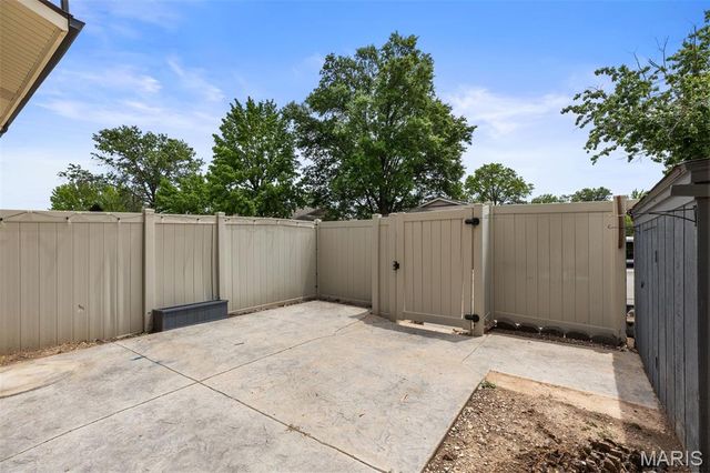 9128 Villaridge Court, St Louis, MO 63123