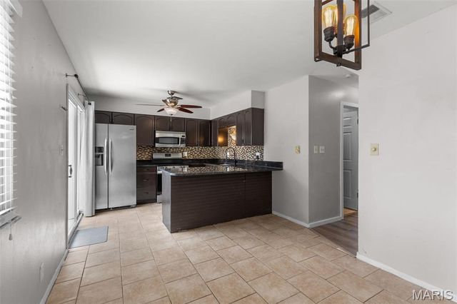 9128 Villaridge Court, St Louis, MO 63123