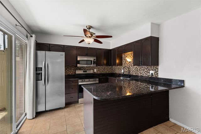 9128 Villaridge Court, St Louis, MO 63123