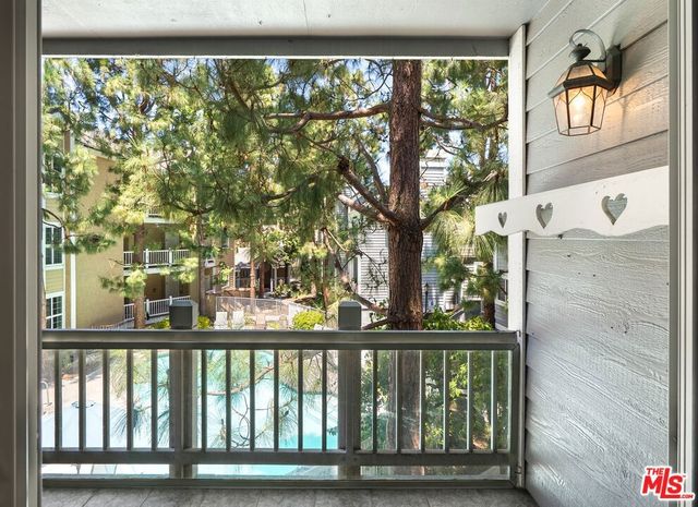 8505 Gulana Avenue 5207, Los Angeles, CA 90293