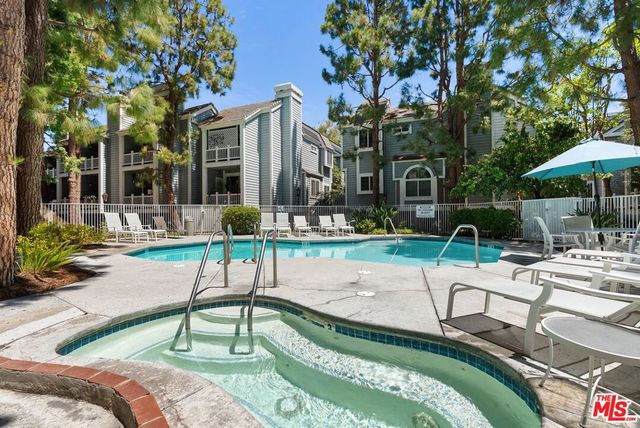 8505 Gulana Avenue 5207, Los Angeles, CA 90293