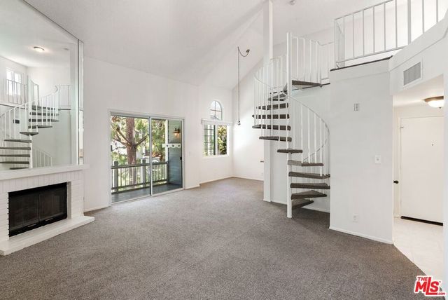 8505 Gulana Avenue 5207, Los Angeles, CA 90293