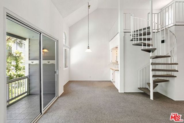 8505 Gulana Avenue 5207, Los Angeles, CA 90293