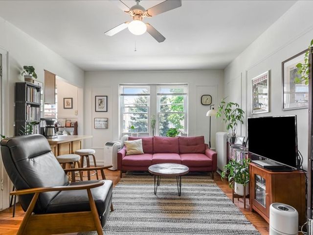 4531 N Ashland Avenue 111, Chicago, IL 60640