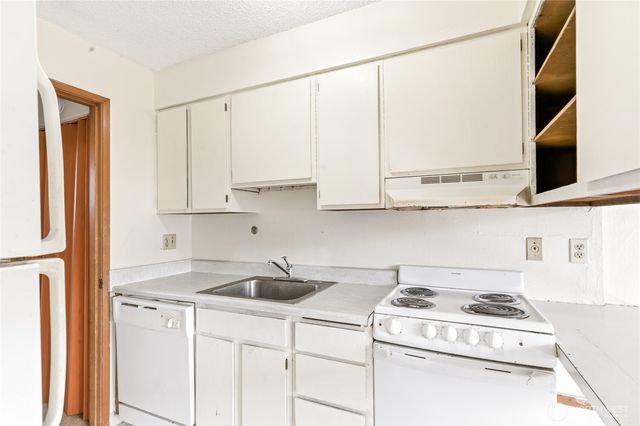 14132 37th Avenue S, Tukwila, WA 98168
