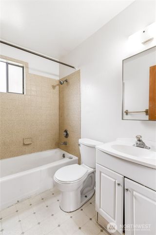 14132 37th Avenue S, Tukwila, WA 98168