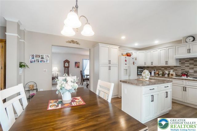 679 Winterthur Way, Easton, PA 18040