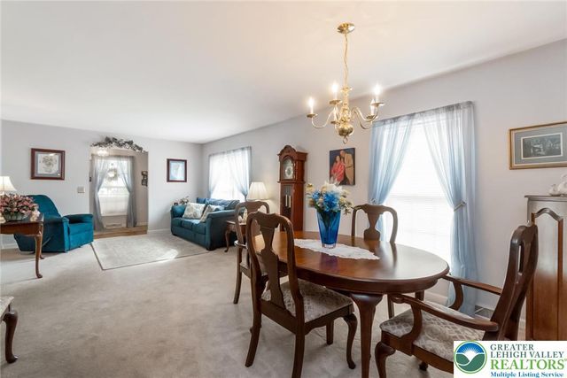 679 Winterthur Way, Easton, PA 18040