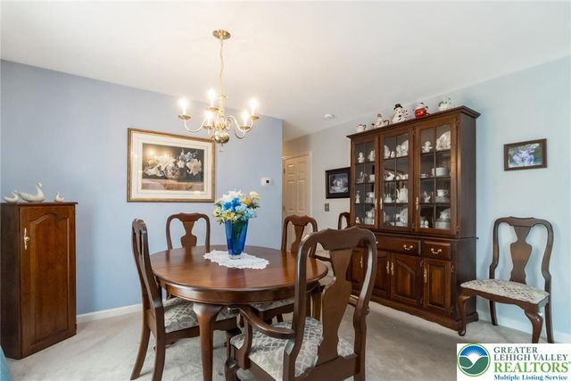 679 Winterthur Way, Easton, PA 18040