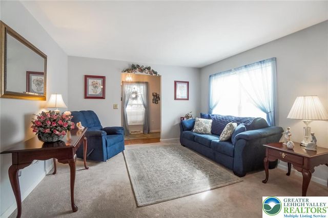 679 Winterthur Way, Easton, PA 18040
