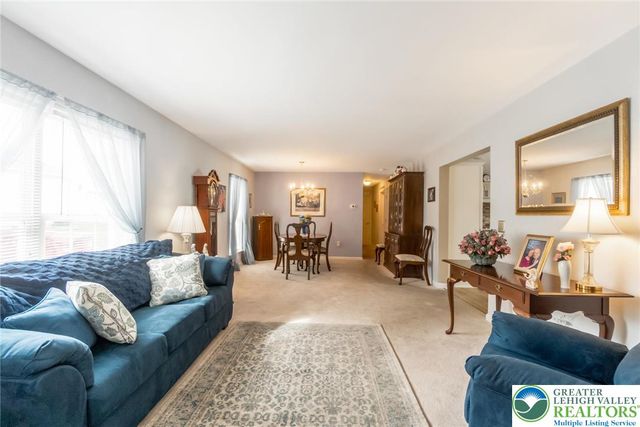 679 Winterthur Way, Easton, PA 18040