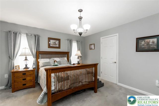 679 Winterthur Way, Easton, PA 18040