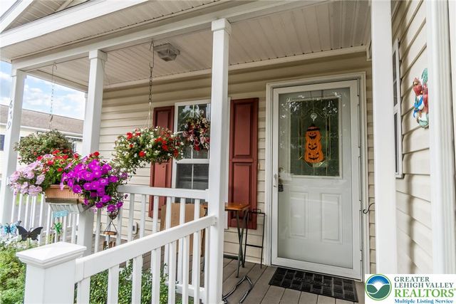 679 Winterthur Way, Easton, PA 18040