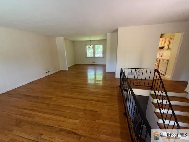 6 Greenbrae Court, East Brunswick, NJ 08816