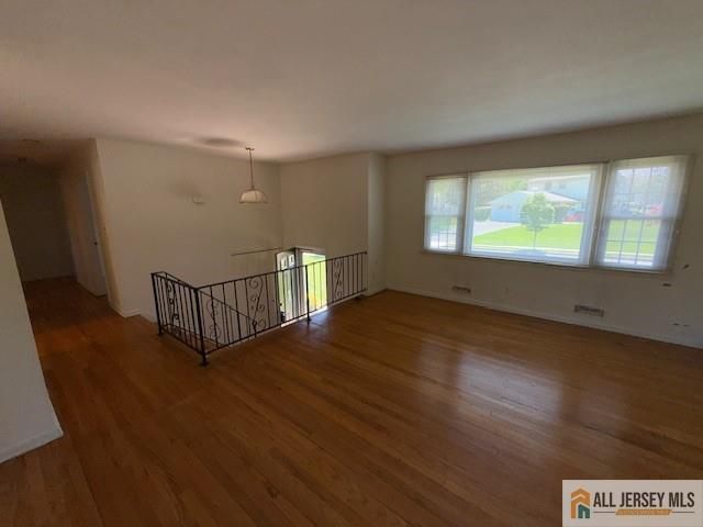 6 Greenbrae Court, East Brunswick, NJ 08816