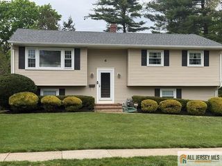 6 Greenbrae Court, East Brunswick, NJ 08816