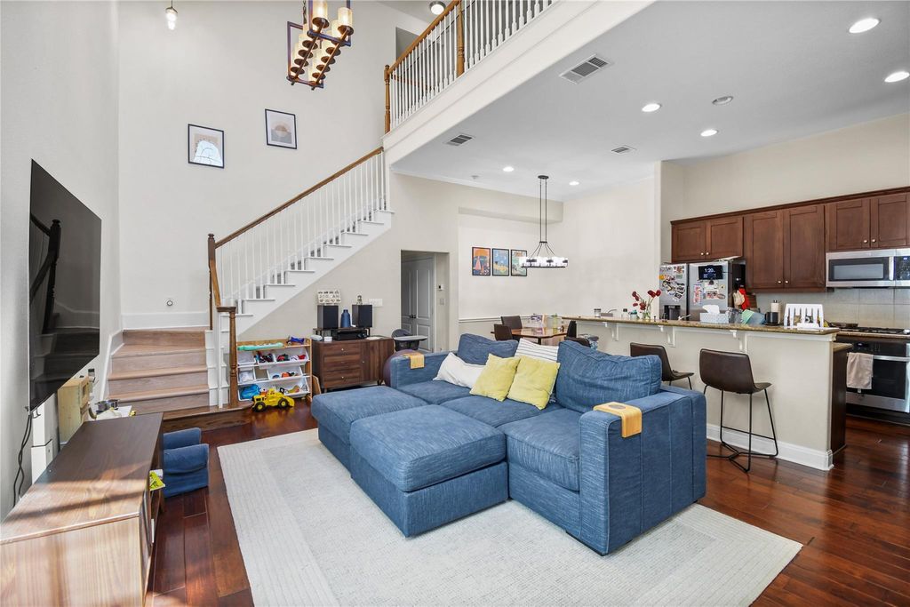 15329 Origins LN 103, Austin, TX 78734