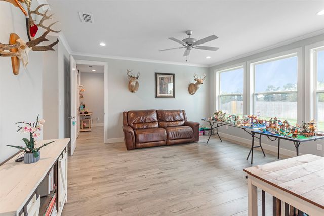 219 White N Gail Ln, Bullard, TX 75757