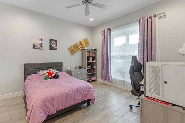 219 White N Gail Ln, Bullard, TX 75757