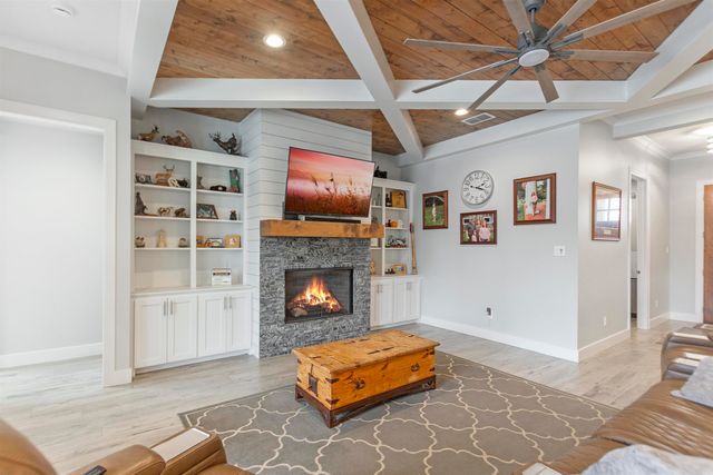 219 White N Gail Ln, Bullard, TX 75757