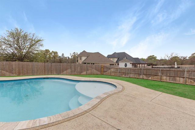 219 White N Gail Ln, Bullard, TX 75757
