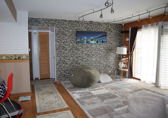 4829 W 109th Street 203, Oak Lawn, IL 60453