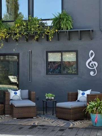 2100 Center Rd, Novato, CA 94947