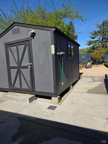 2100 Center Rd, Novato, CA 94947